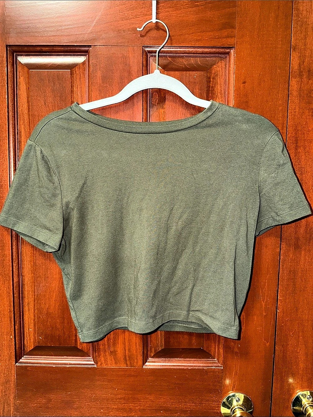 Wild Fable Women's Short Sleeve Tee in olive Green…Like New